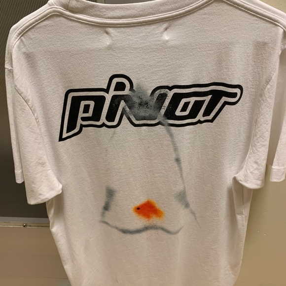 Off white Pivot fish shirt Large in size - Picture 5 of 5